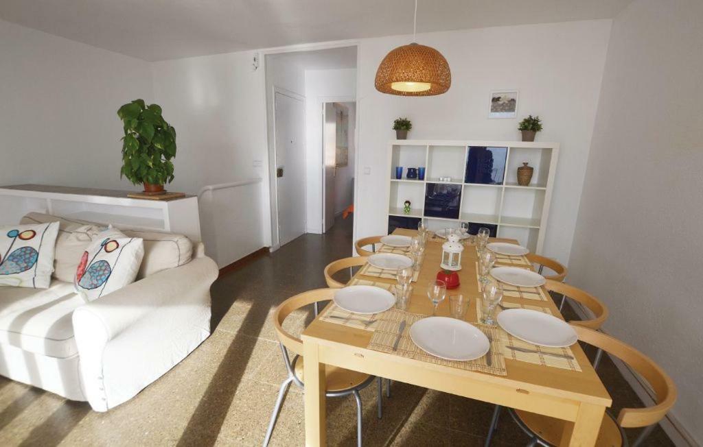 Duplex En Frente De La Playa Al Lado De Barcelona Apartment Canet De Mar Ngoại thất bức ảnh